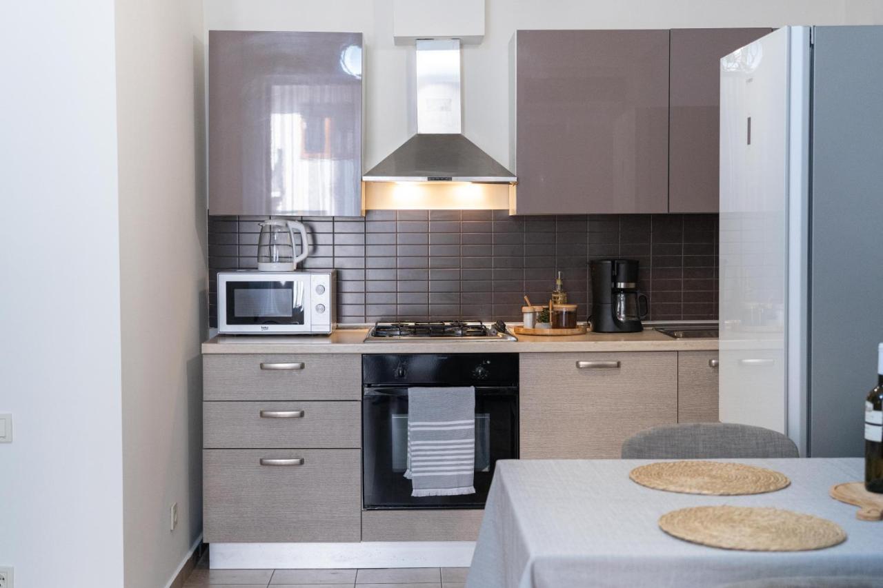 Gg Home - Cozy 2-Bedroom Apartment On Givi Kartozia Tbilisi Exterior photo